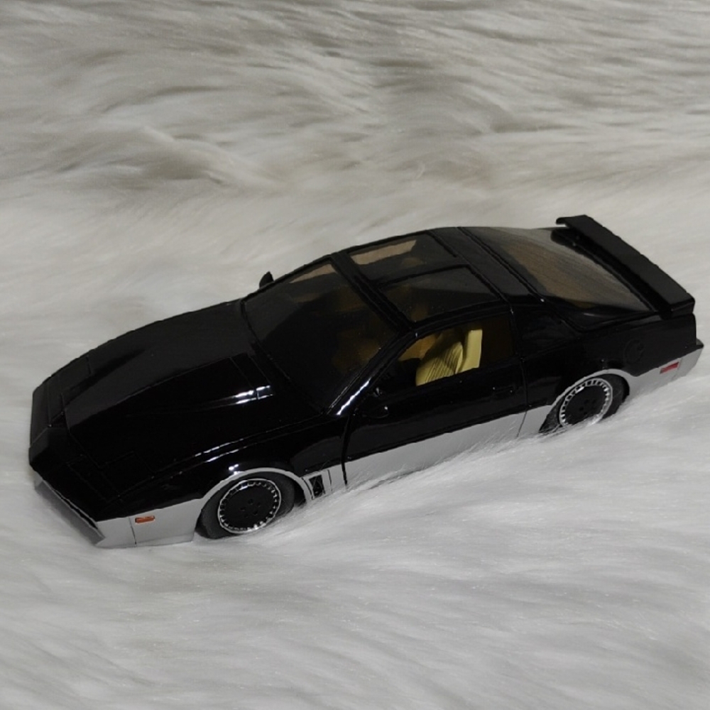 (BX38) The Knight Rider 1982 Pontiac Firebird Diecast Jada Car Scale 1/24